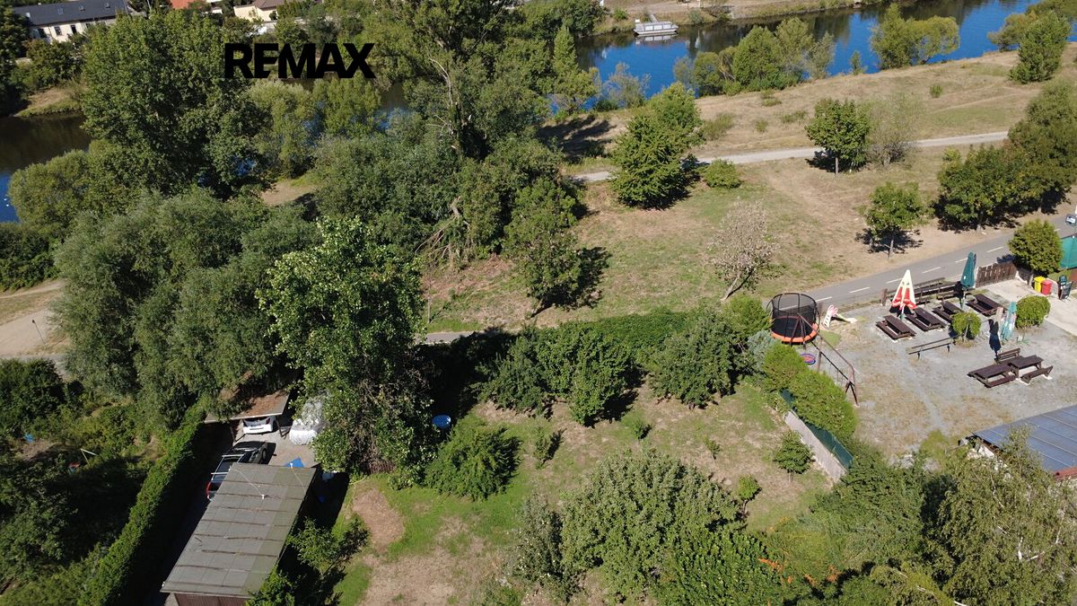 Pronájem komerčního pozemku 550 m² – fotografie 4