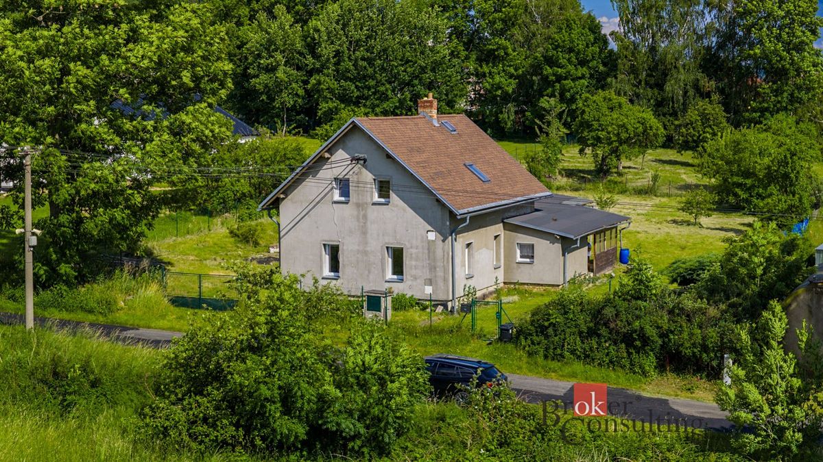 Prodej rodinného domu 151 m², pozemek 1216 m²