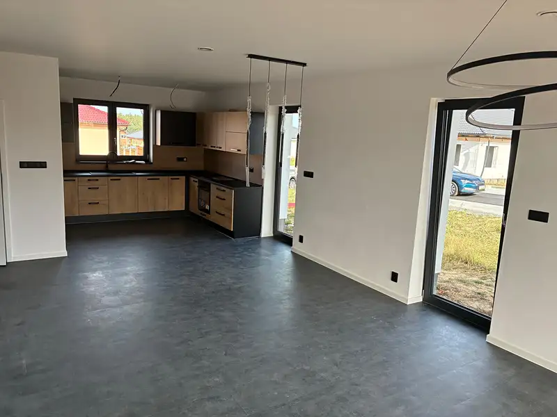 Prodej rodinného domu 130 m², pozemek 814 m², Kostelec – náhled fotky 3