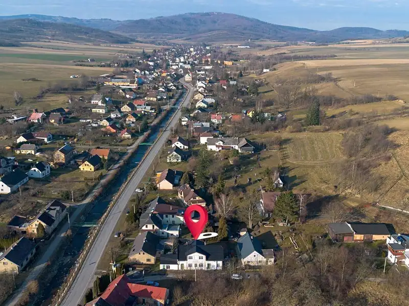 Prodej rodinného domu 218 m², pozemek 307 m², Jindřichov – náhled fotky 2