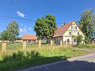 Prodej  rodinného domu 350 m², pozemek 6 133 m²