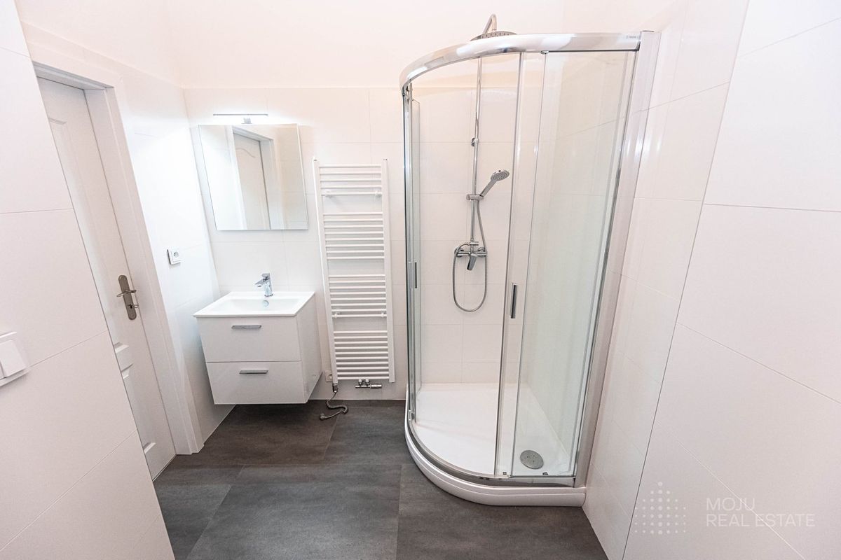 Pronájem bytu 2+kk 43 m² – fotografie 5