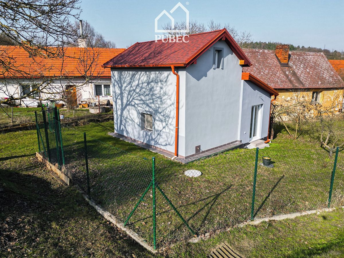 Prodej rodinného domu 115 m², pozemek 620 m² – fotografie 2