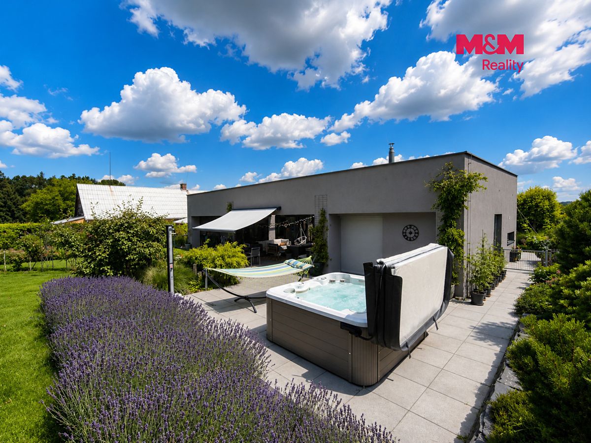 Prodej rodinného domu 120 m², pozemek 1194 m² – fotografie 3