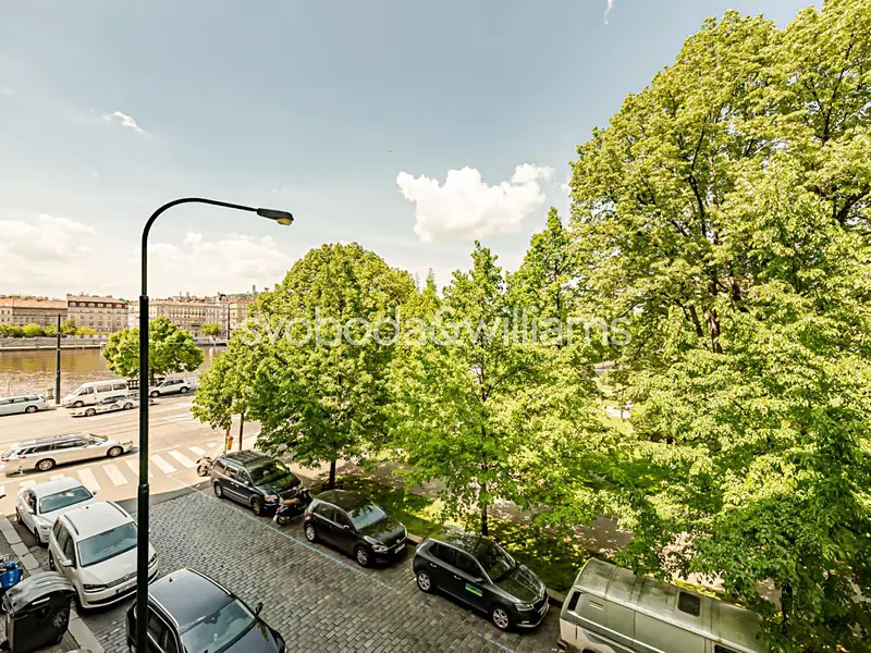 Pronájem bytu 3+1 108 m², Praha – náhled fotky 3