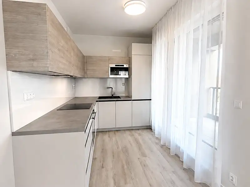 Pronájem bytu 2+kk 68 m², Praha – náhled fotky 2