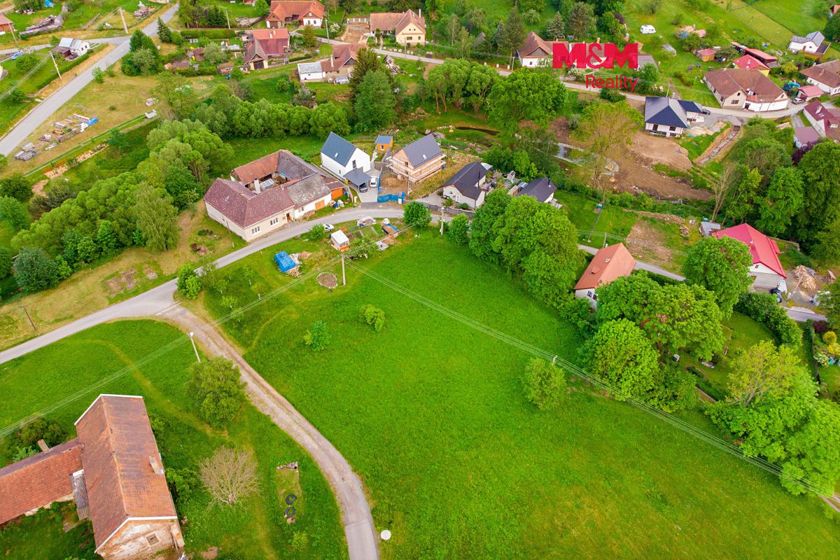Prodej stavebního pozemku 1438 m²