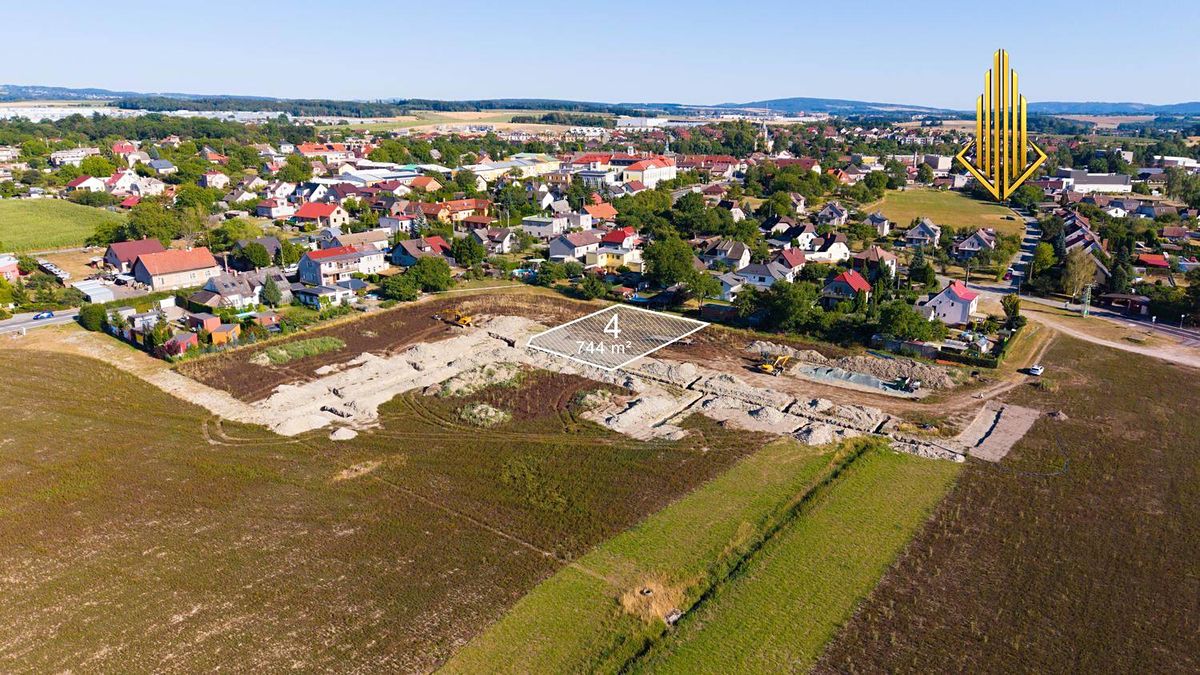 Prodej stavebního pozemku 744 m² – fotografie 2