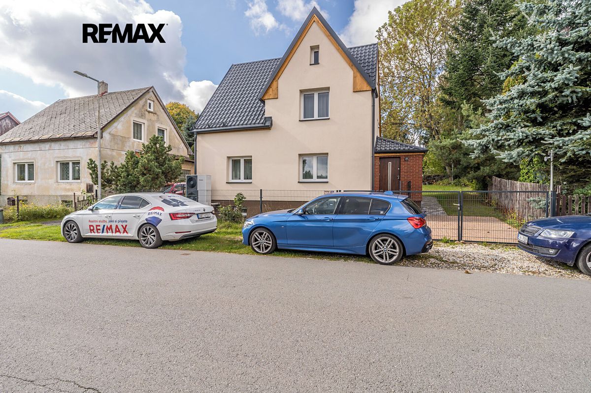 Prodej rodinného domu 144 m², pozemek 916 m²