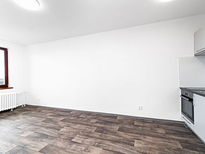 Pronájem bytu 1+kk 28 m²
