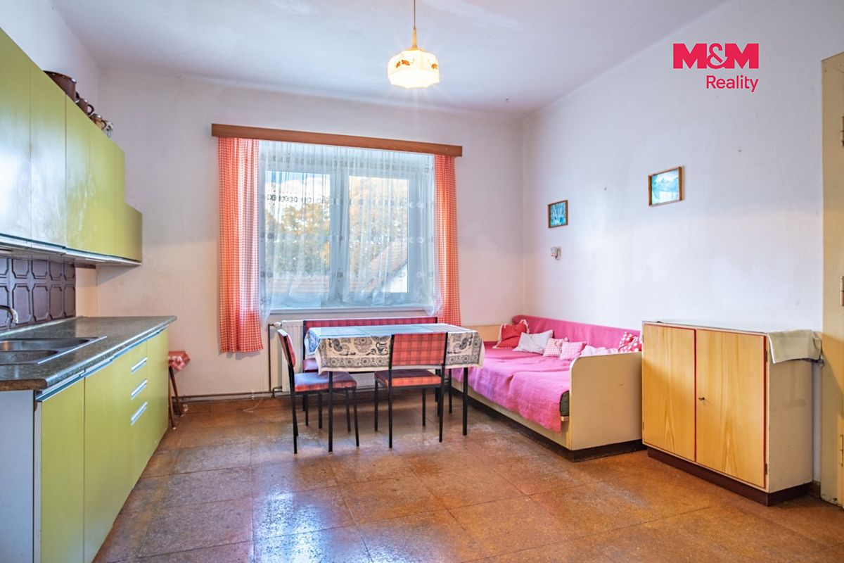 Prodej rodinného domu 390 m², pozemek 442 m² – fotografie 4