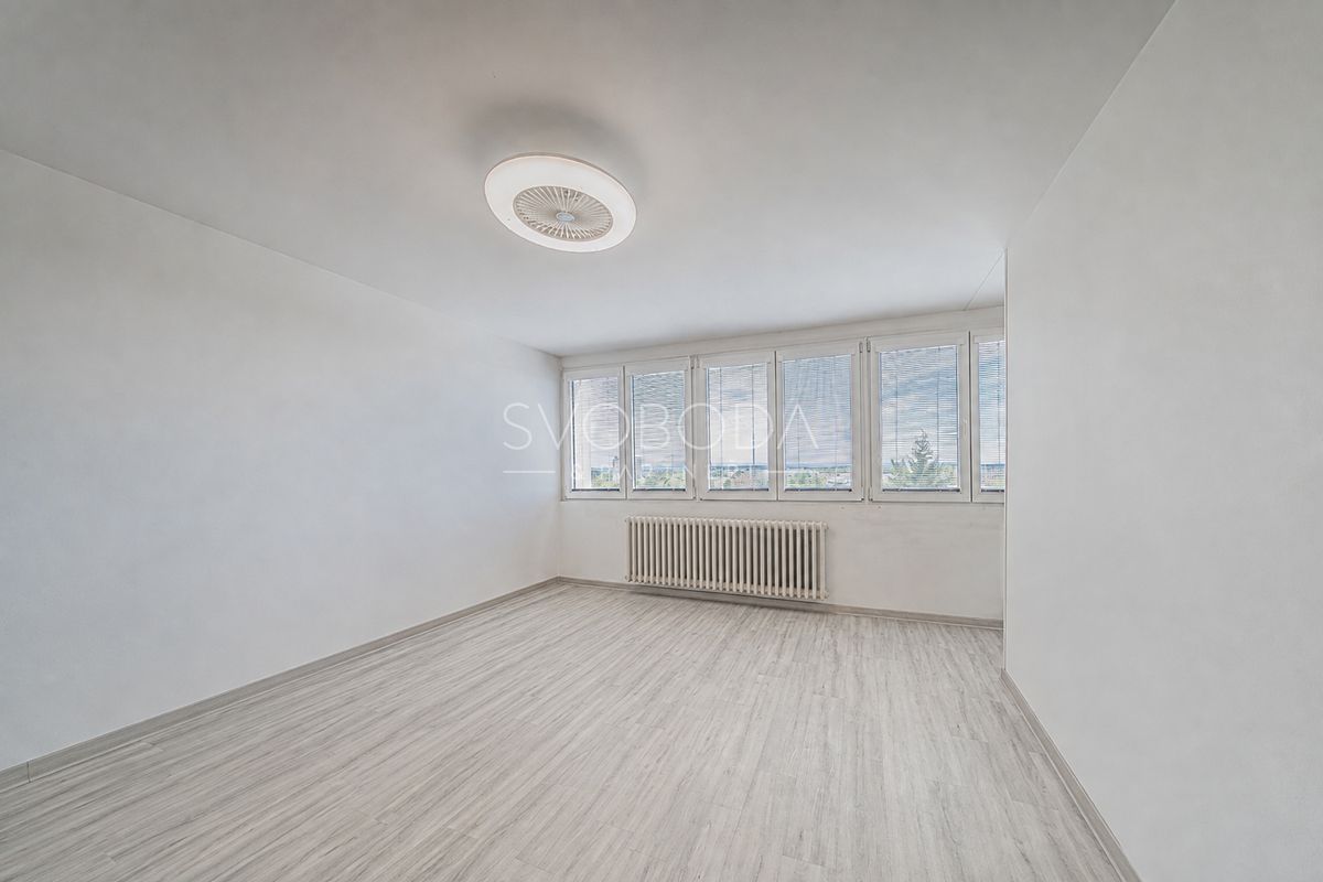 Pronájem bytu 1+kk 27 m² – fotografie 3