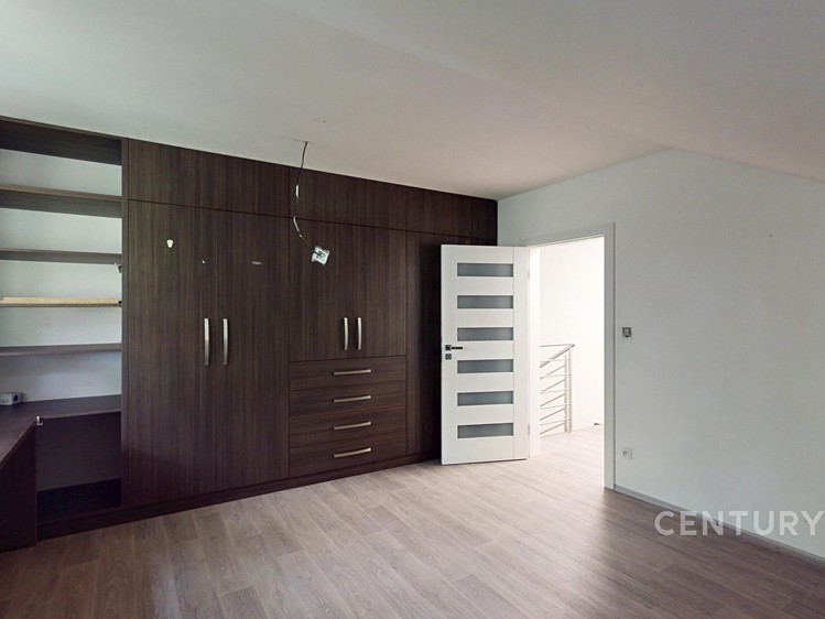 Prodej domu, 319 m² (53 z 73)
