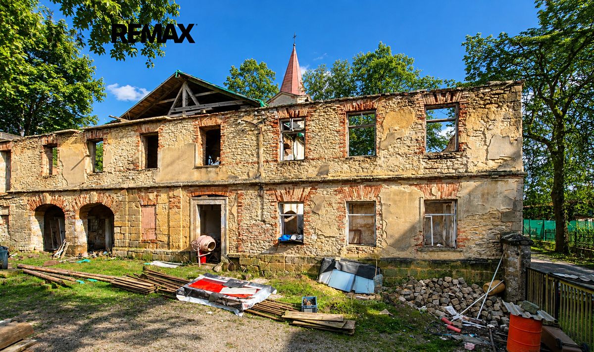 Prodej rodinného domu 419 m², pozemek 1747 m² – fotografie 5
