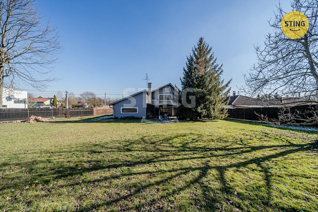 Prodej rodinného domu 220 m², pozemek 1361 m² – fotografie 4