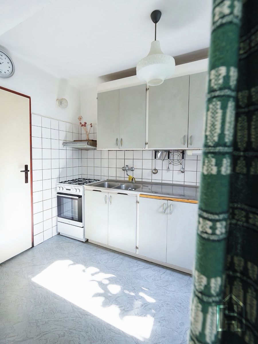 Prodej rodinného domu 190 m², pozemek 591 m² – fotografie 3