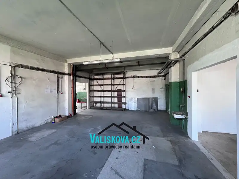 Pronájem výrobní haly, prostoru 217 m², Holešov – náhled fotky 2