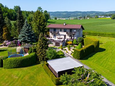 Prodej rodinného domu 253 m², pozemek 5652 m²