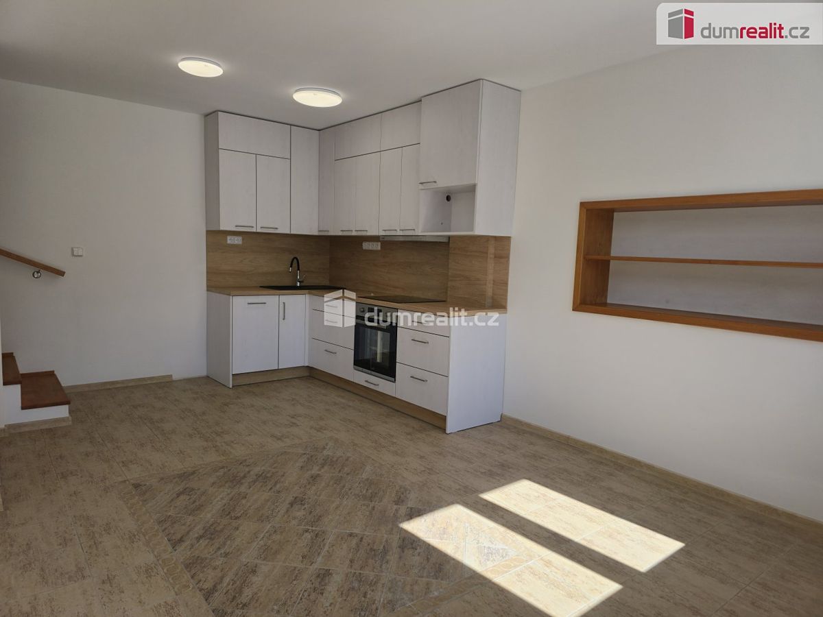 Pronájem bytu 3+kk 74 m² – fotografie 2