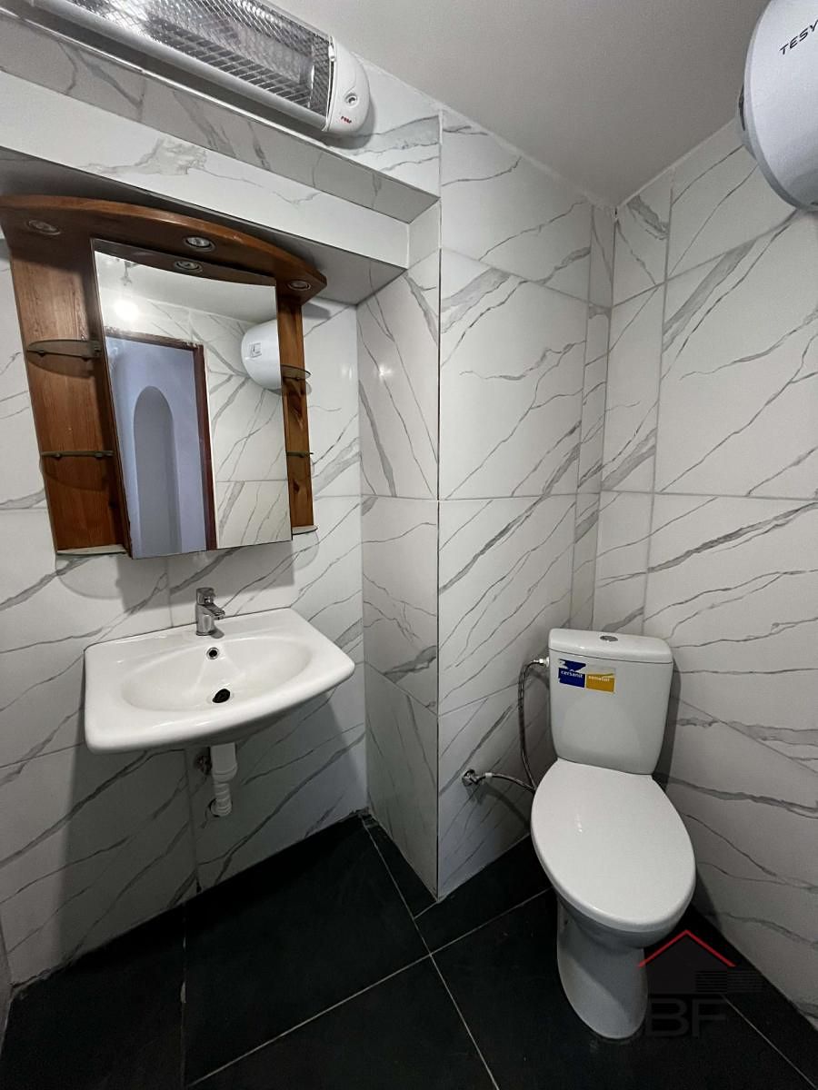 Pronájem bytu 1+kk 25 m² – fotografie 3
