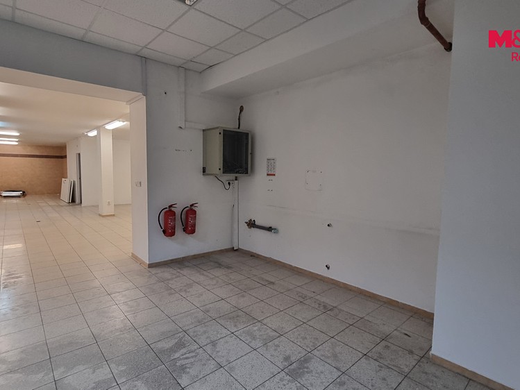 Комерційне приміщення в оренду, 230 м² (13 з 19)