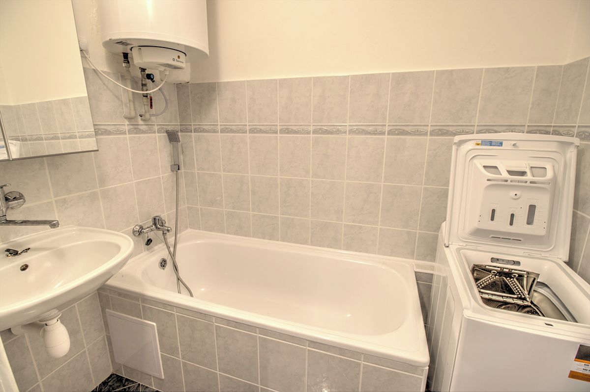 Pronájem bytu 2+1 50 m² – fotografie 4