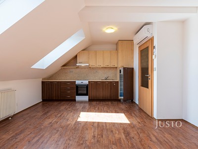 Pronájem bytu 2+kk 37 m²