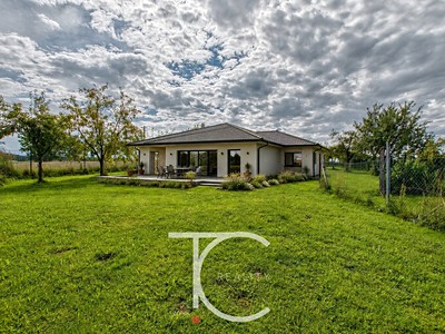 Prodej  stavebního pozemku 1 598 m²
