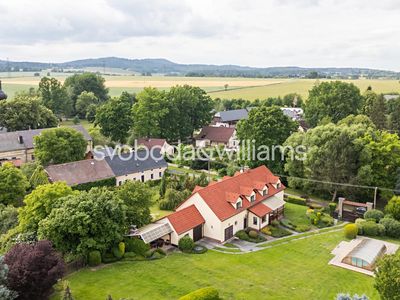 Prodej rodinného domu 361 m², pozemek 7165 m²