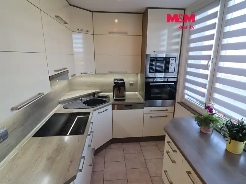 Prodej bytu 2+1 60 m², Postoloprty – náhled fotky 1