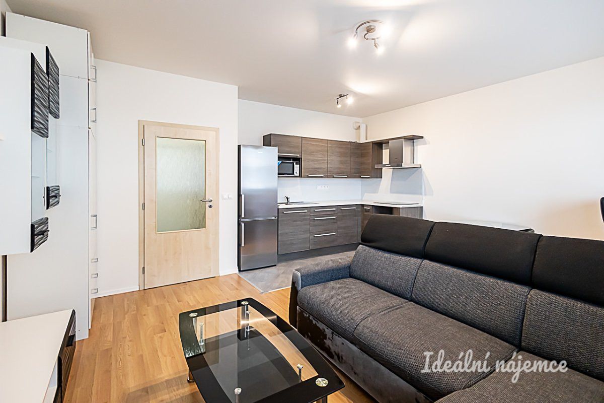 Pronájem bytu 2+kk 47 m² – fotografie 2