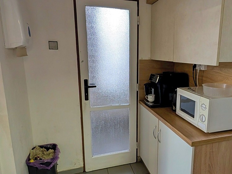Комерційне приміщення на продаж, 2 000 м² (14 з 25)