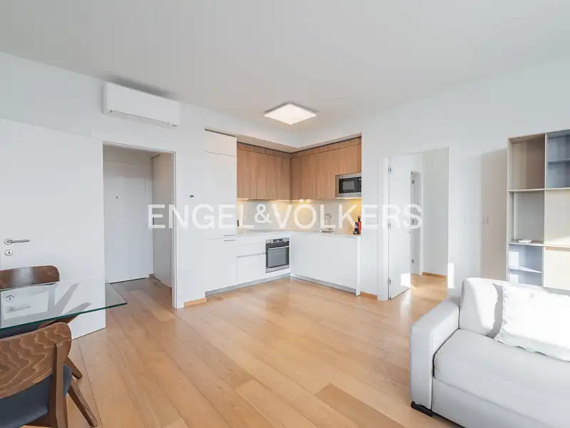 Pronájem bytu 2+kk 62 m², Praha – náhled fotky 2