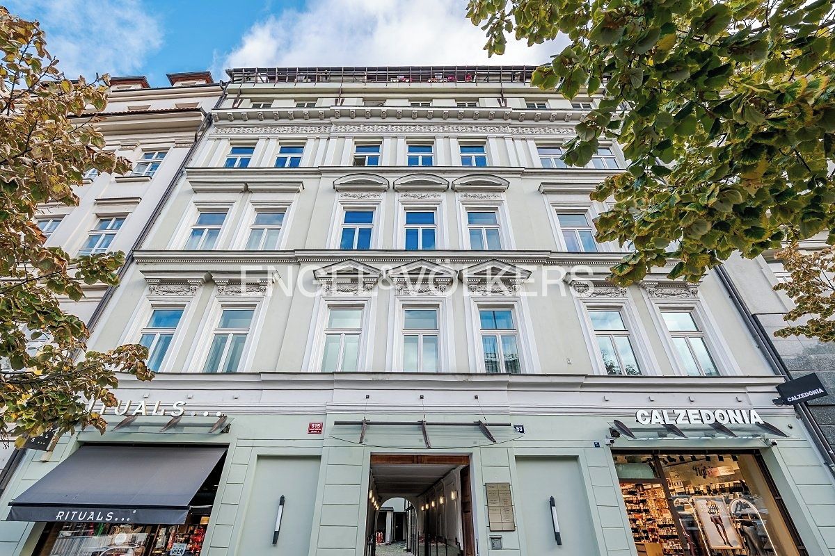 Pronájem kanceláře 156 m²
