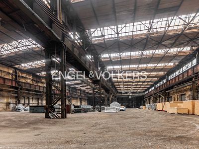 Pronájem skladového prostoru 26705 m²