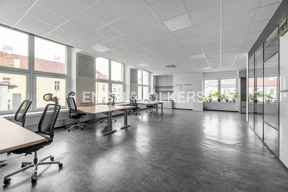Pronájem činžovního domu 957 m²