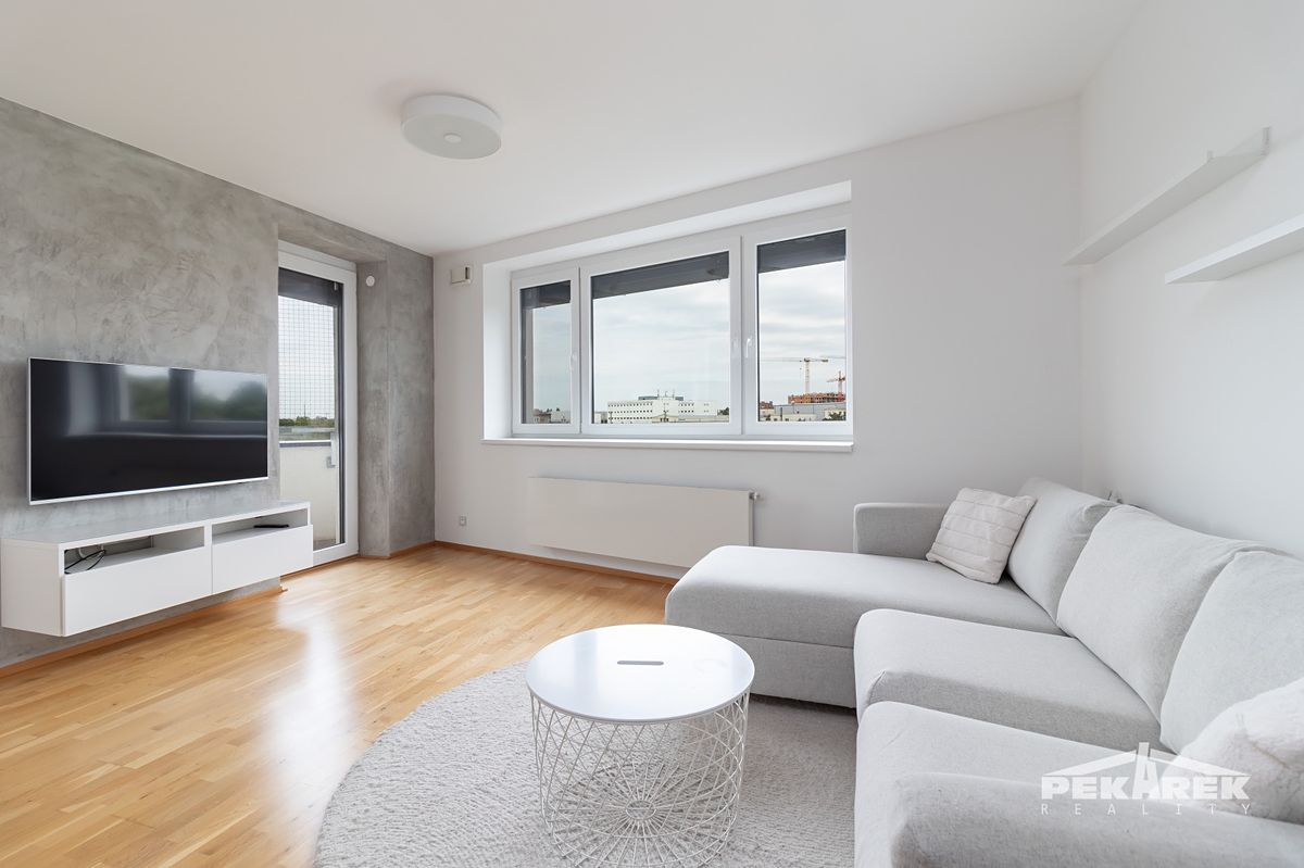 Pronájem bytu 3+kk 88 m² – fotografie 2