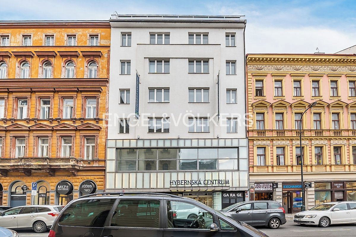 Pronájem kanceláře 169 m²