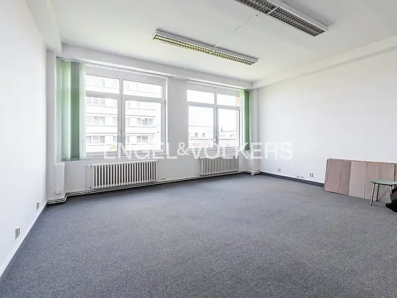 Pronájem kanceláře 36 m², Praha – náhled fotky 3