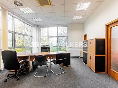 Комерційне приміщення в оренду, 4 913 м² (3 з 32)