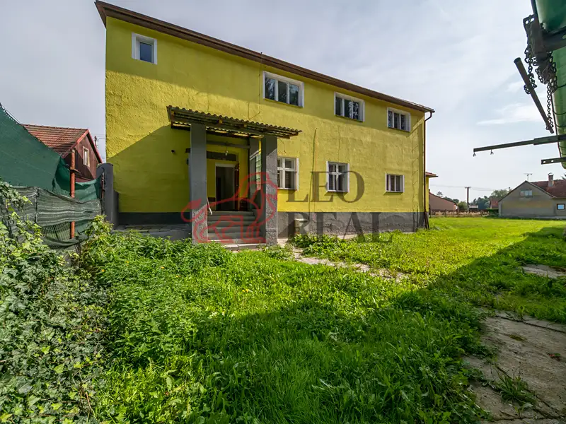 Prodej rodinného domu 321 m², pozemek 891 m², Načeradec – náhled fotky 1