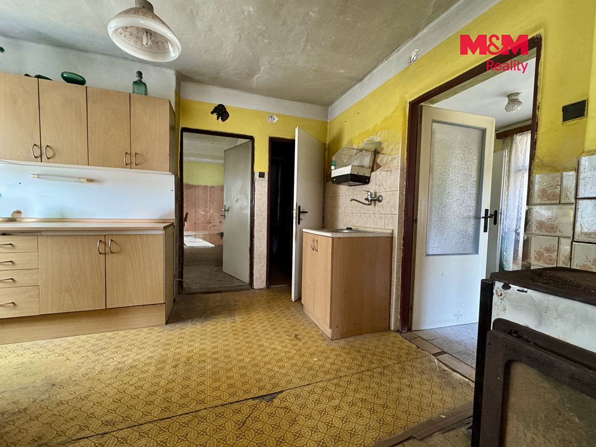 Prodej chalupy 60 m², pozemek 823 m² – fotografie 2