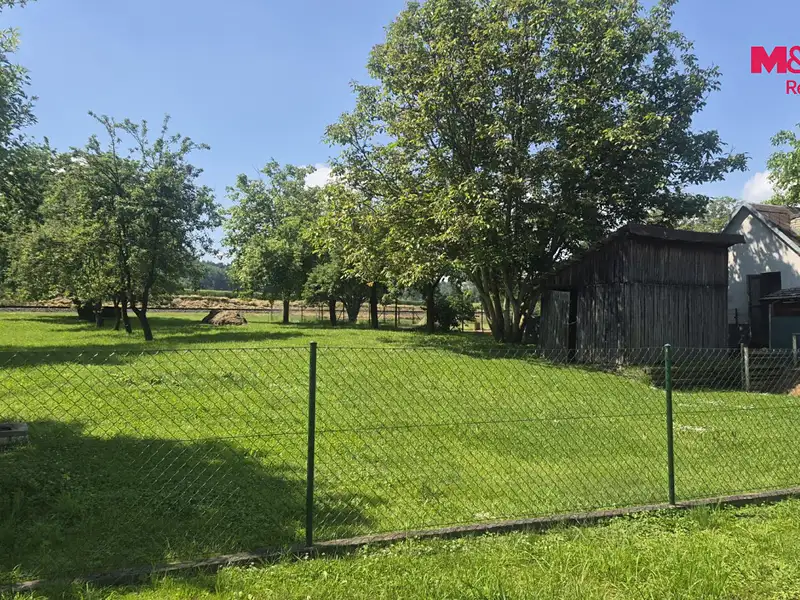 Prodej zahrady 926 m², Linhartice – náhled fotky 2