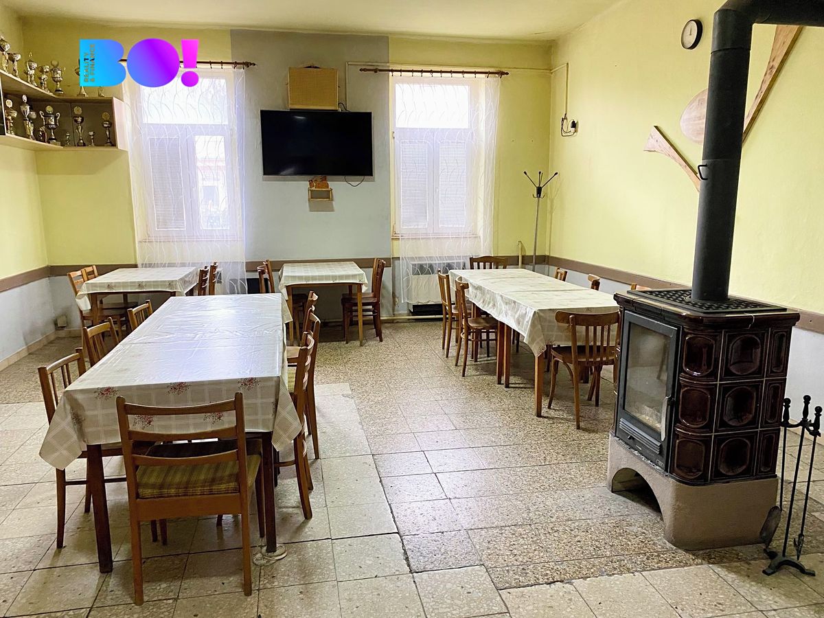 Prodej rodinného domu 280 m², pozemek 301 m² – fotografie 3