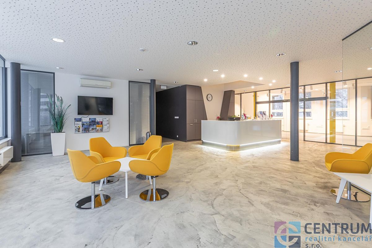 Pronájem kanceláře 66 m² – fotografie 2