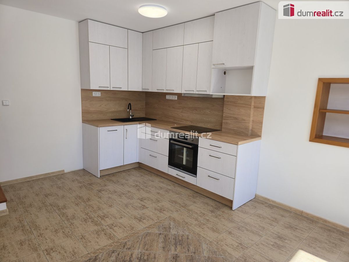 Pronájem bytu 3+kk 74 m²
