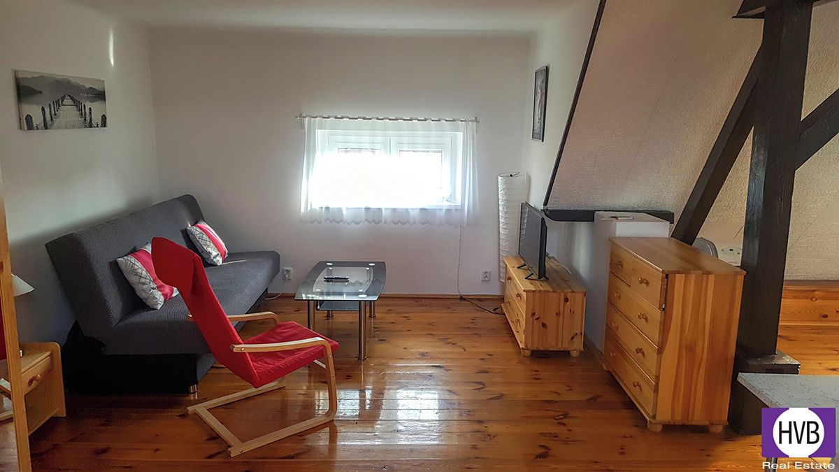 Prodej rodinného domu 255 m², pozemek 384 m² – fotografie 5