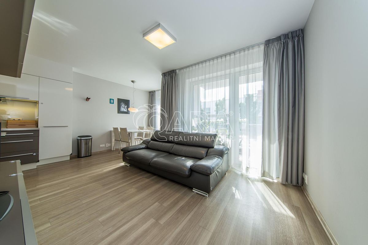Pronájem bytu 3+kk 74 m²