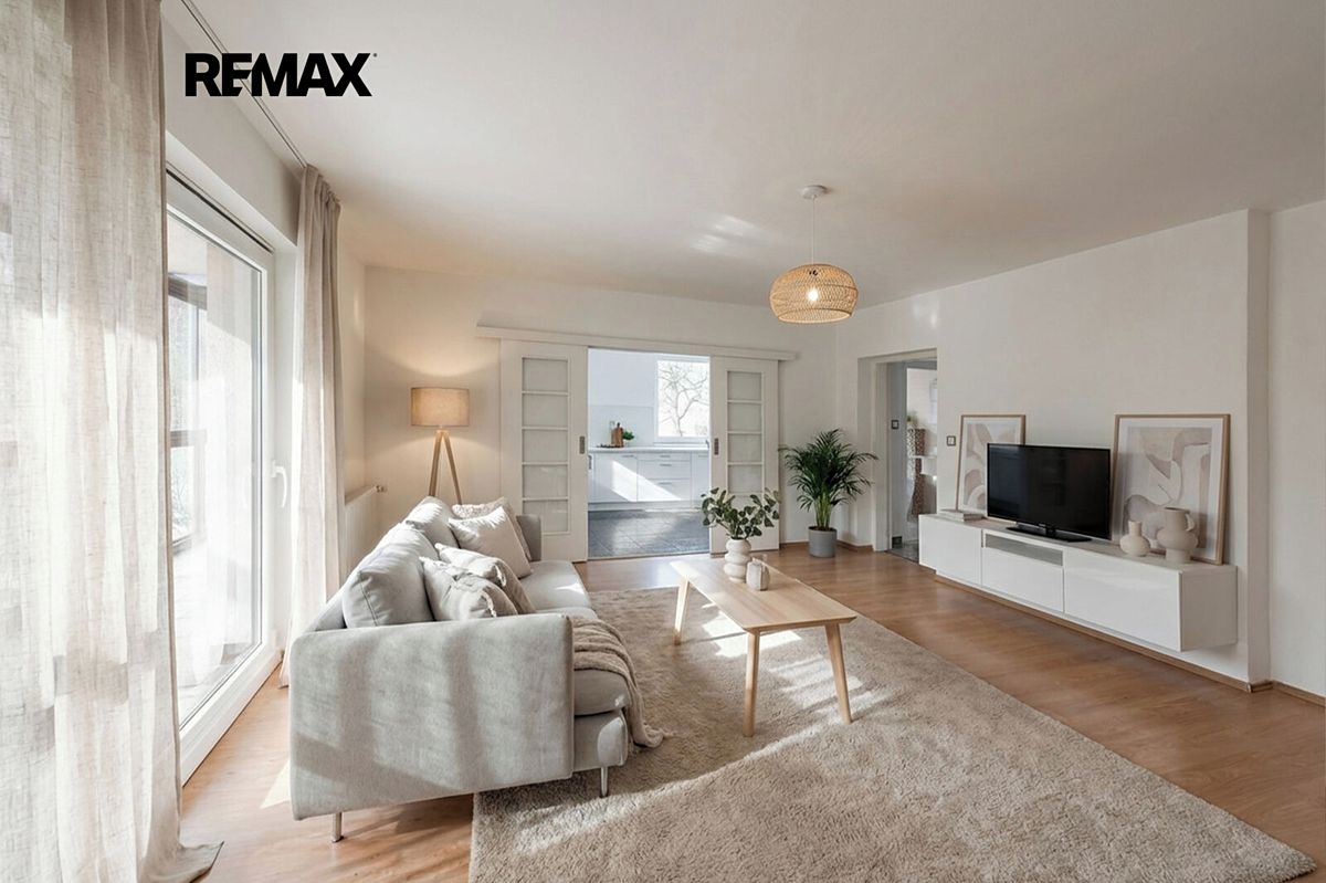 Prodej rodinného domu 300 m², pozemek 2121 m² – fotografie 4