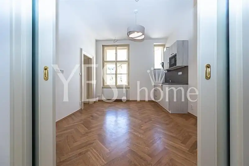 Pronájem bytu 2+kk 40 m², Praha – náhled fotky 2